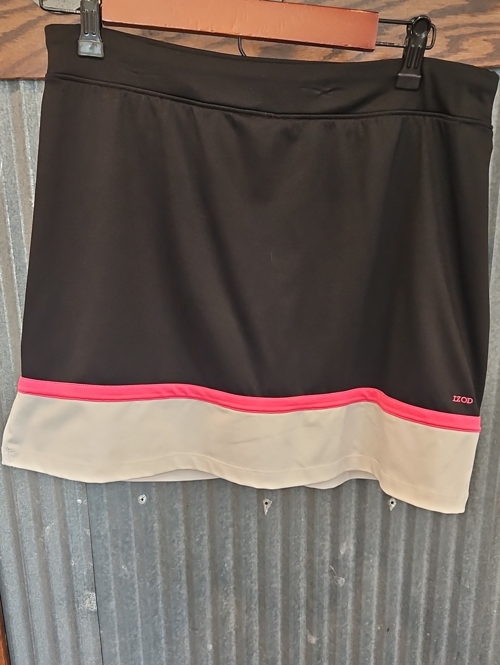 Izod Black Skort with Pink Trim and Cream Border